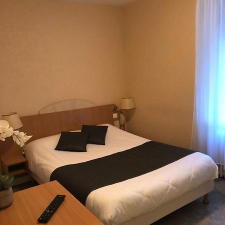Hotel Le Lobreont à Surzur Extérieur photo